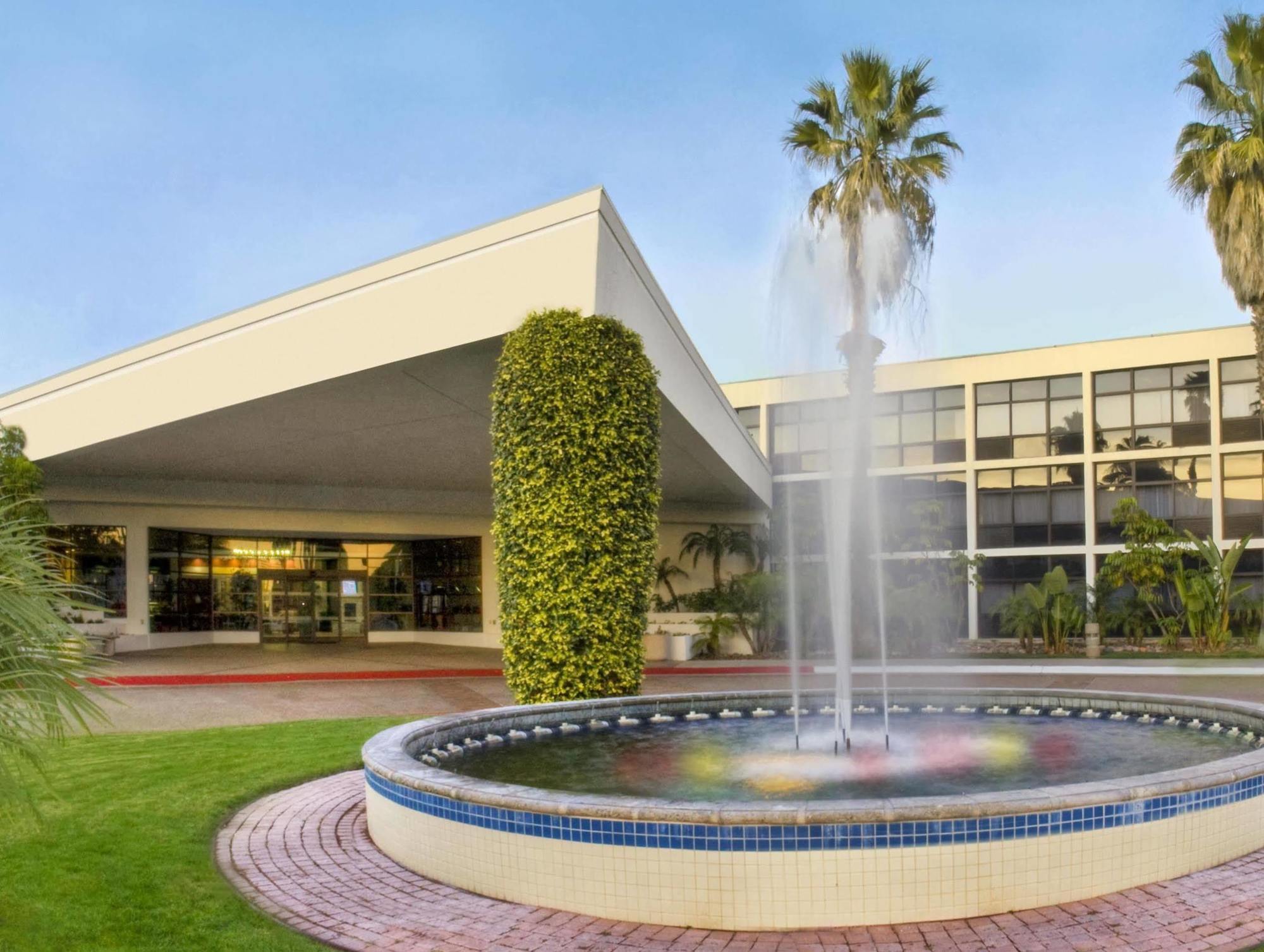 Four Points By Sheraton San Diego Hotel Exterior photo