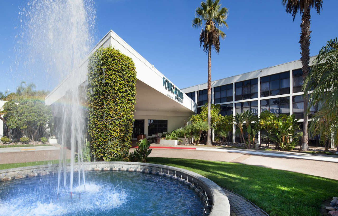 Four Points By Sheraton San Diego Hotel Exterior photo